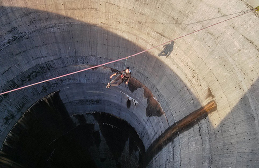 Slack-liner ti...